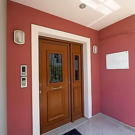Casa Vardani Modern Apartament